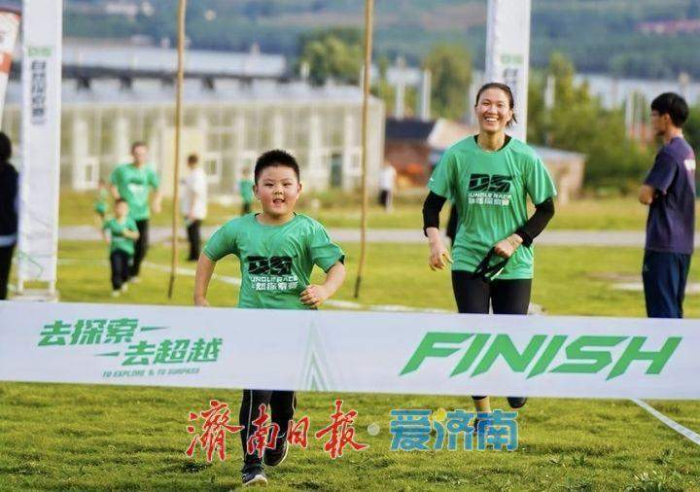 俯下身，发现一座“善育之城”2449