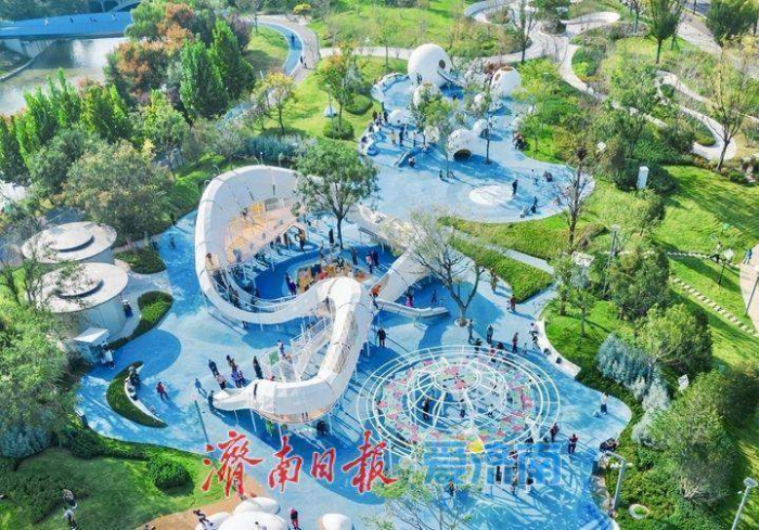 俯下身，发现一座“善育之城”2705