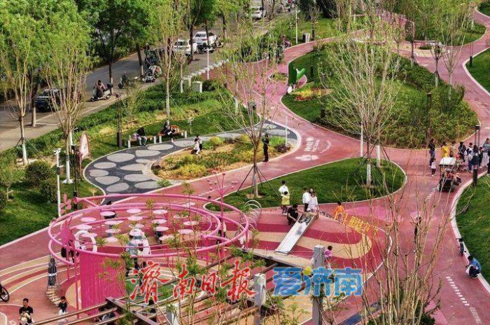 俯下身，发现一座“善育之城”3012