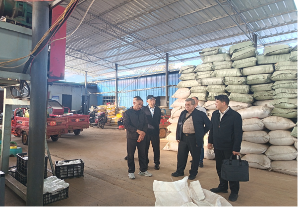 成都市台企协会赴威宁县考察612