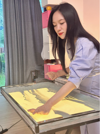 何素丹和她的台湾元素沙画作品763