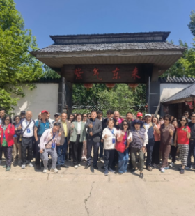 台湾农业团组走进大连