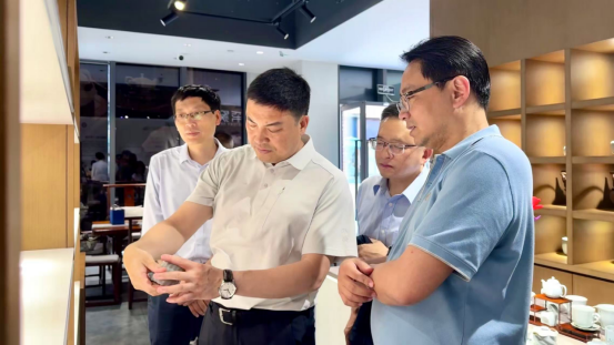 江西省台办主任蔡清平到景德镇市调研台企台青工作487