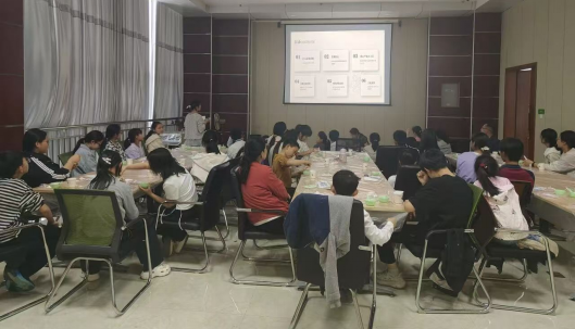 唐河县台办组织台胞台属开展青花瓷杯垫手作活动108