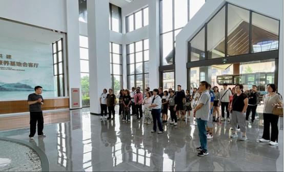 台湾电商参访团来宣参访397 台湾电商参访团来宣参访397