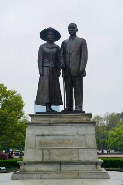 孙中山与武汉·纪念印记（一）丨伟人身影——武汉三座孙中山铜像724