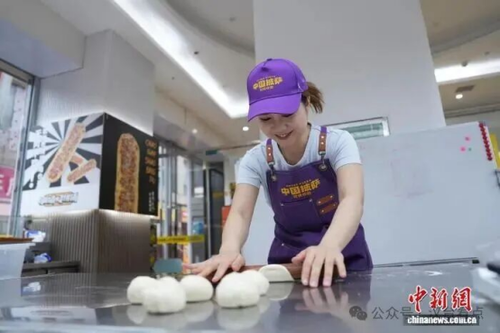 美食融合两岸风味受捧 台青在武汉创业有成299 美食融合两岸风味受捧 台青在武汉创业有成299