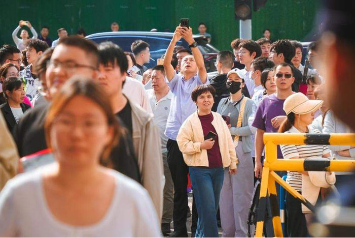 手绘高考日程表、向日葵送考团、铁骑护考路……一场大考,满城温情244 手绘高考日程表、向日葵送考团、铁骑护考路……一场大考,满城温情244