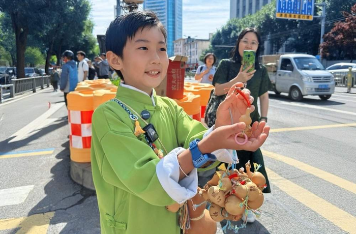 手绘高考日程表、向日葵送考团、铁骑护考路……一场大考,满城温情1959 手绘高考日程表、向日葵送考团、铁骑护考路……一场大考,满城温情1959