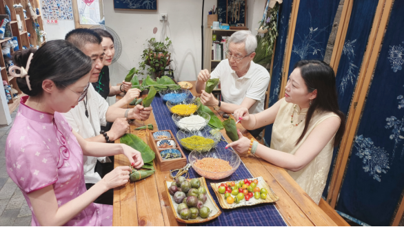 植染五彩粽 两岸话端午34 植染五彩粽 两岸话端午34