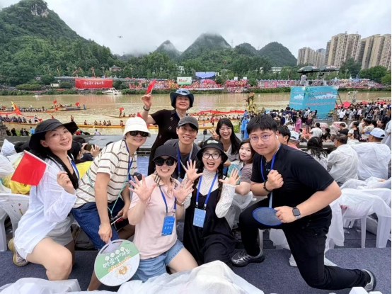 粽叶飘香传万里  龙舟竞渡心相连503