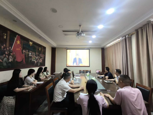 郧西县台办组织全体干部集中收看庆祝中国共产党成立105周年大会33 郧西县台办组织全体干部集中收看庆祝中国共产党成立105周年大会33