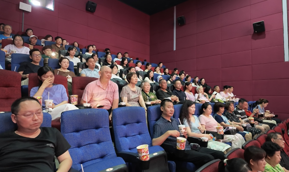 跨越山海的光影之约 伍家岗这场观影会暖到港澳台侨同胞心坎里477