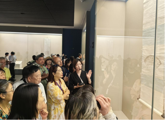 两岸一家亲 丹青绘同心——海峡两岸(宜春)书画交流活动成功举办779 两岸一家亲 丹青绘同心——海峡两岸(宜春)书画交流活动成功举办779